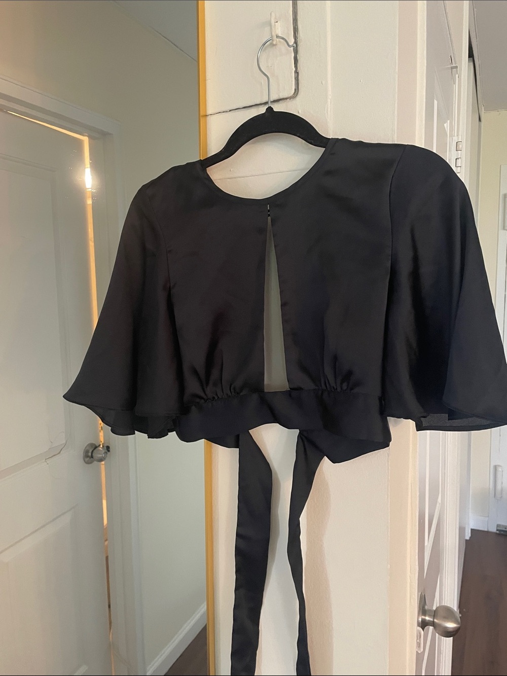 Black Crop Tie-Back Top - Women